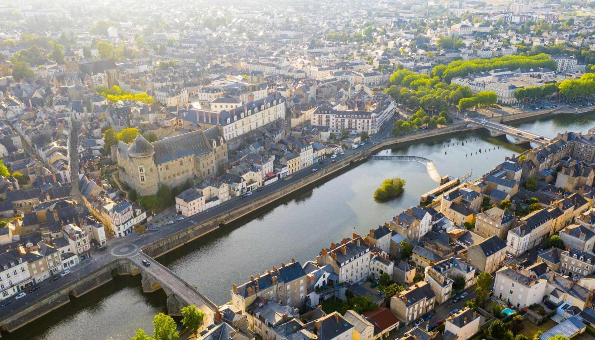 L'Atypique Hyper Centre Wifi Et Netflix Gratuit Leilighet Mayenne Eksteriør bilde